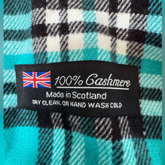 100% Cashmere Tiffany Blue Tartan from Scotland 68”x13” - Picture 3 of 5